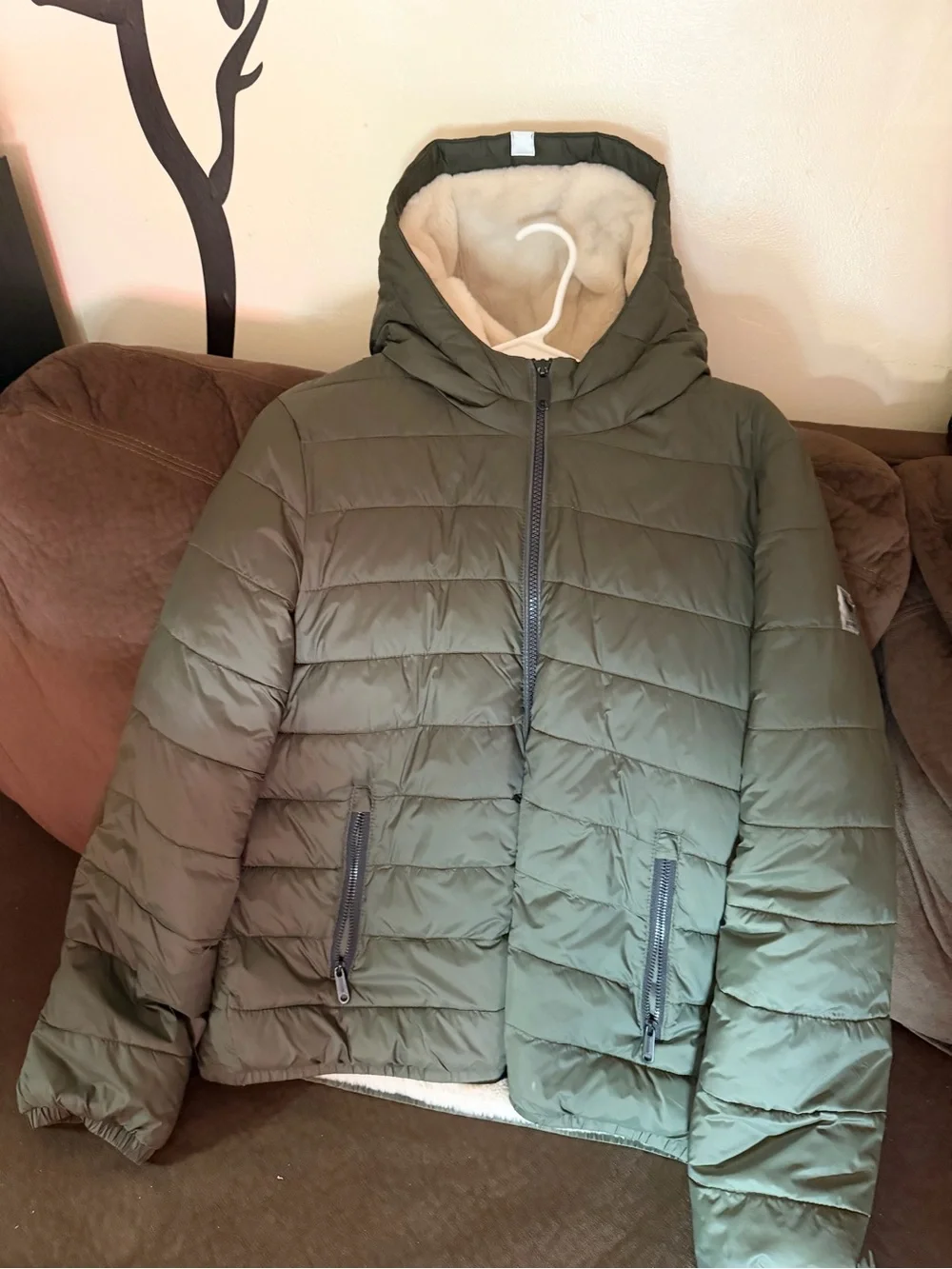 abercrombie kids Olive Green Puffer Jacket with Cream Sherpa Lining Size 15/16